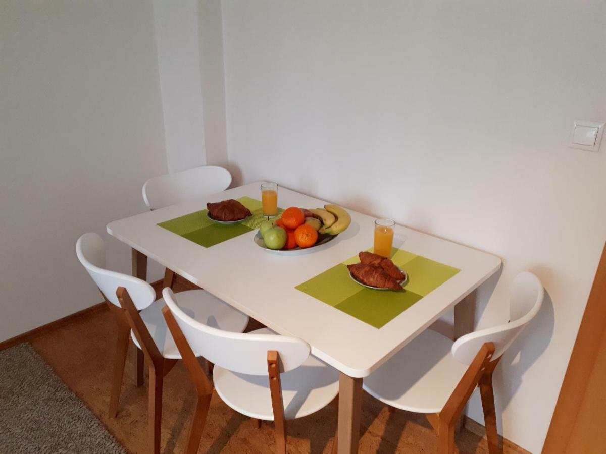 Brezno - 2 Izbovy Apartman ภายนอก รูปภาพ